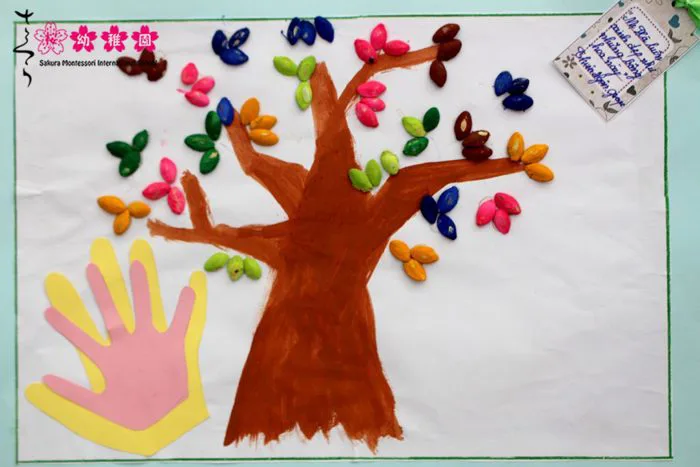 Độc đáo với Triển lãm tranh “Con yêu mẹ đến nhường nào?” của Trường mầm non  Sakura Montessori