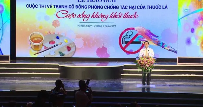 Trao giải cuộc thi vẽ tranh về phòng chống tác hại của thuốc lá | Báo Dân  trí